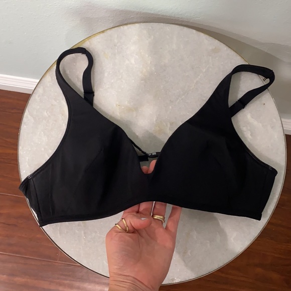 Kit Undergarments Molded Soft Plunge Bra size 4 - Picture 7 of 8
